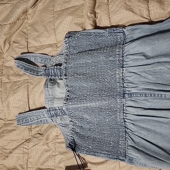 Sleeveless Denim Jumpsuit - Picture 3 of 4